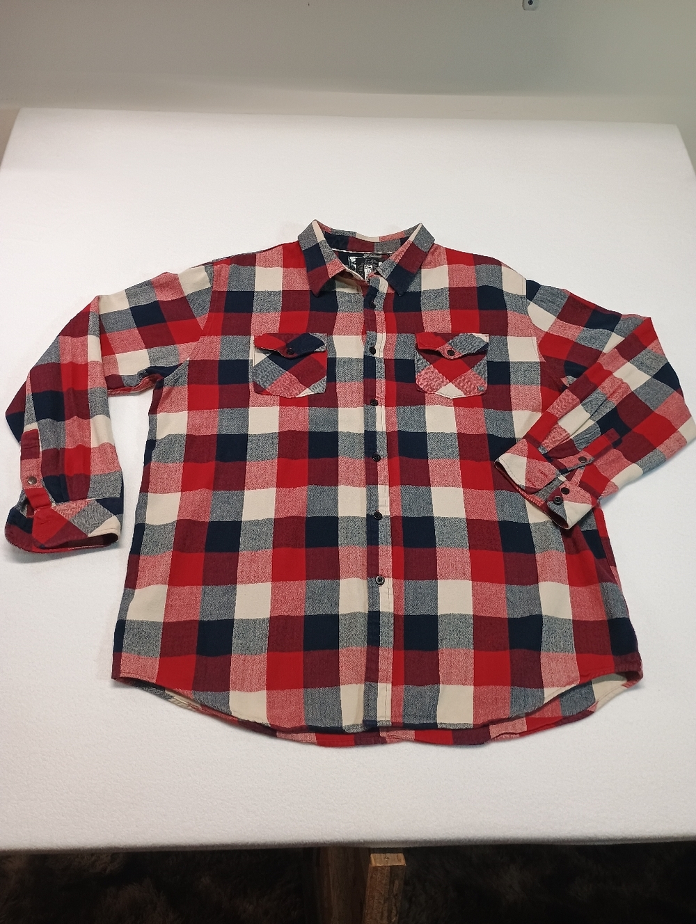 Ocean Current Men's XL  Size  Red, Navy & Cream Plaid Button-Up Shirt
